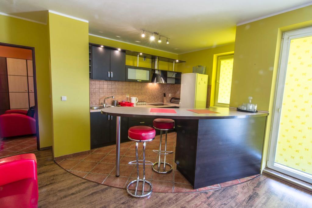 Red Apartment Wroclaw Bilik gambar